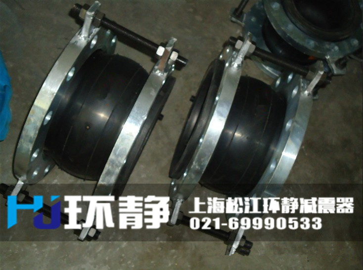 不銹鋼單球體橡膠接頭發(fā)貨現(xiàn)場